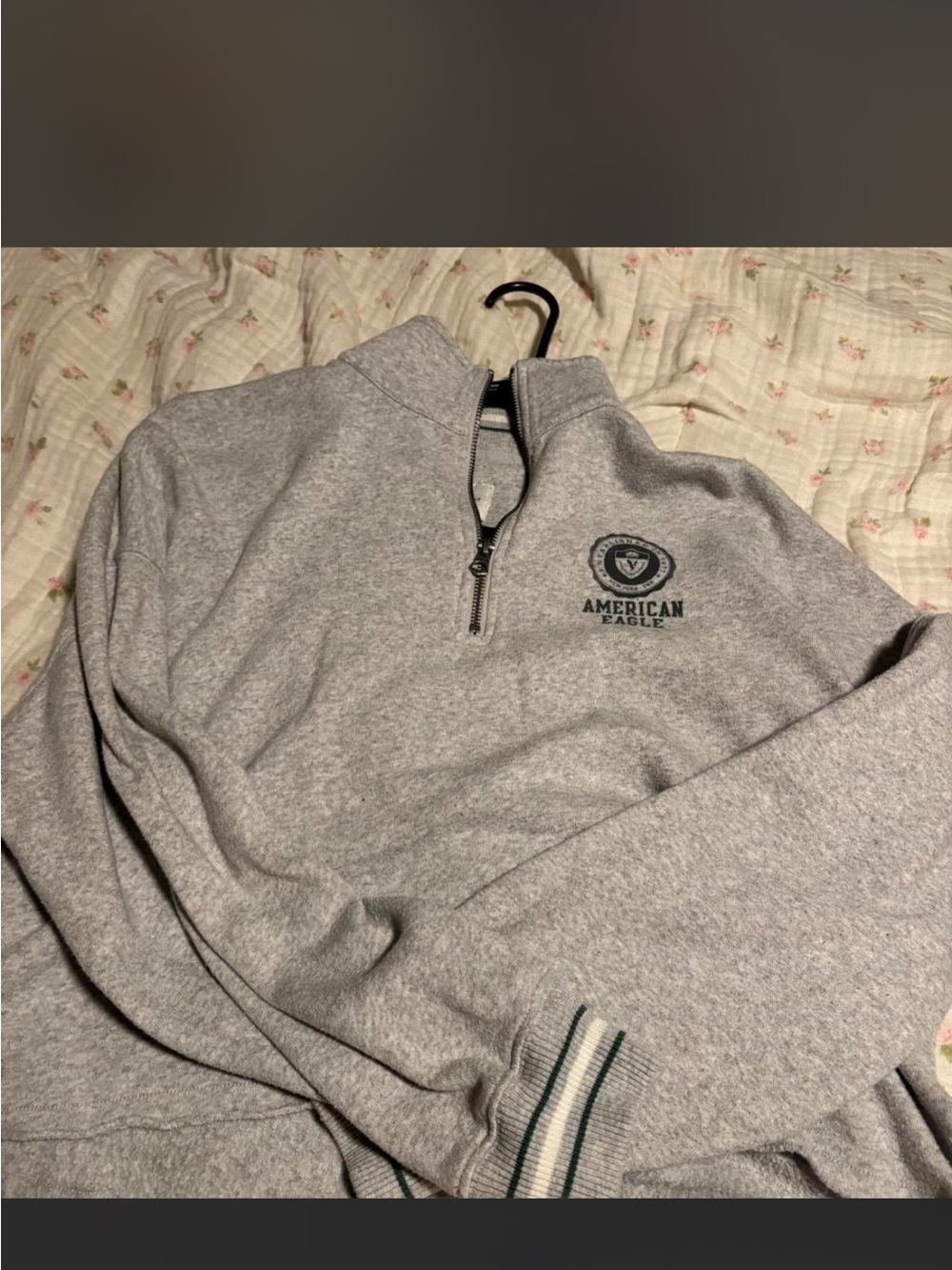 American Eagle Outfitters Light Gray Cropped Quarter-Zip Sweatshirt - Picture 3 of 3
